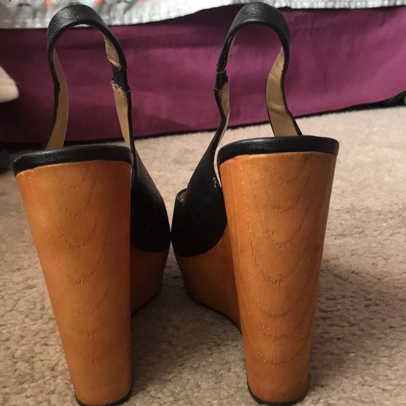 BCBGeneration black wedge platforms - Picture 6 of 6